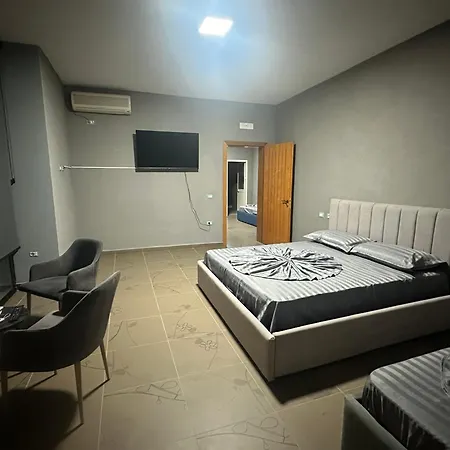 Hotel Moana *